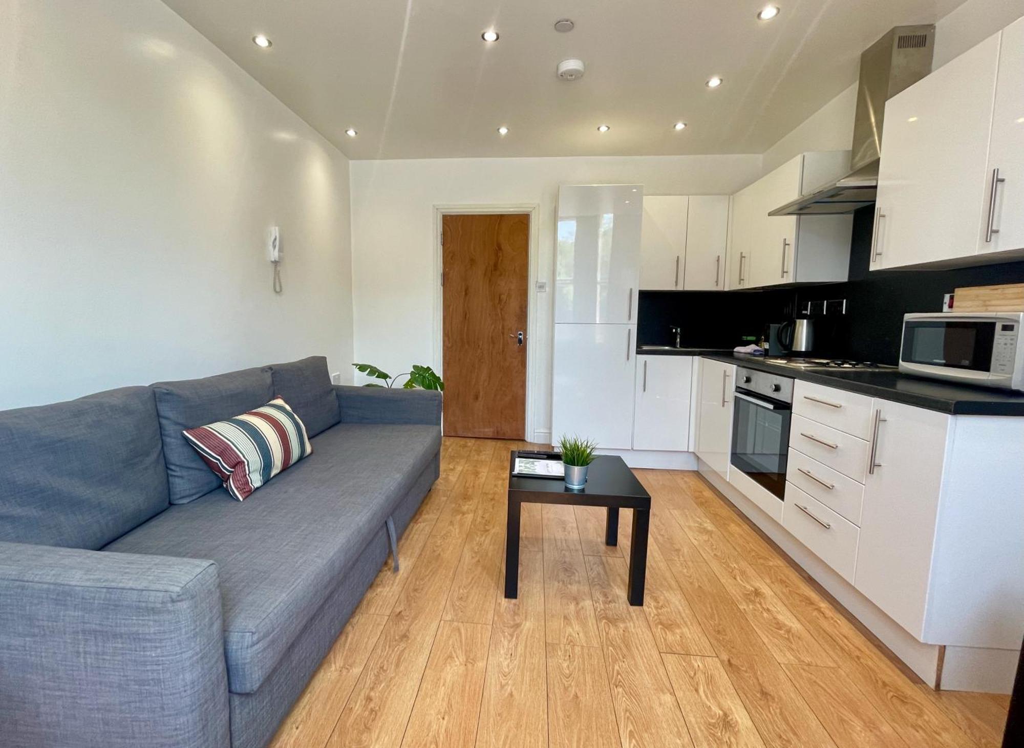 Relax In A Modern Cardiff Home By The City Centre & Bute Park Exterior photo